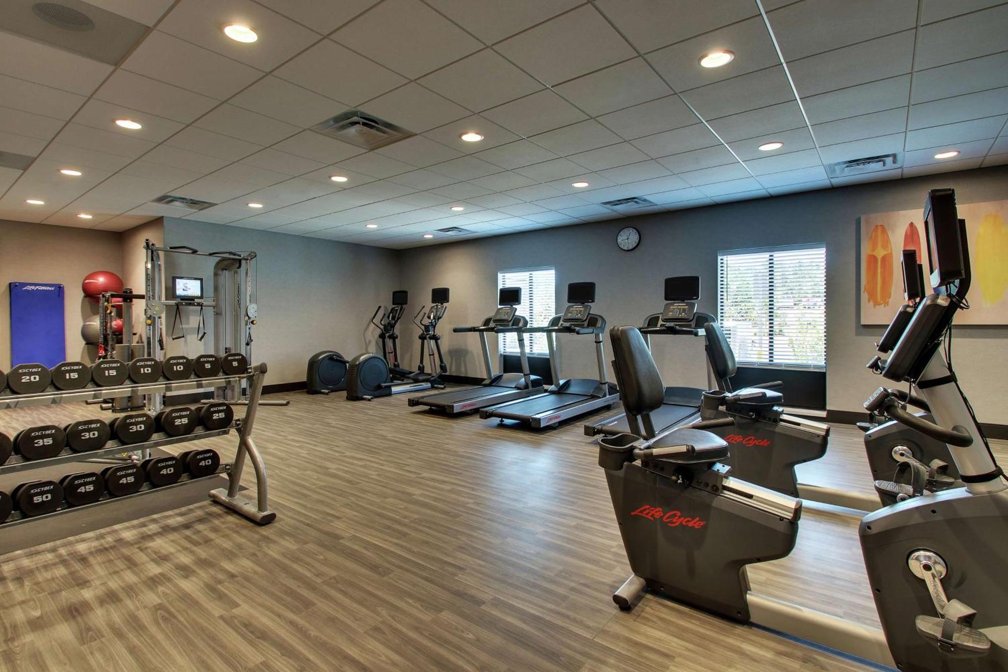 Hampton Inn & Suites By Hilton Southport Bagian luar foto
